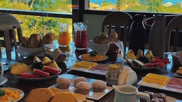 Free daily full breakfast