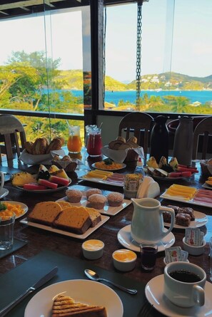Free daily full breakfast  - Pousada Encanto de Buzios (Búzios)