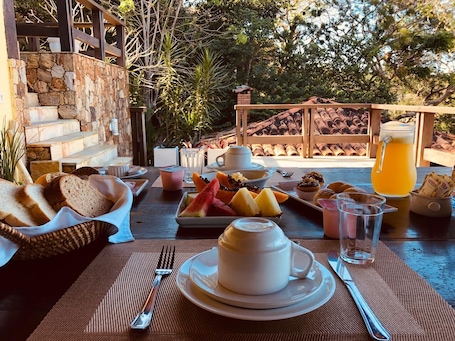 Free daily full breakfast