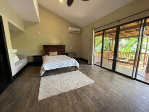 6 bedrooms, in-room safe, free WiFi, bed sheets - 6Bdrm/7Bath Rainforest Oceanview Lux Estate Walking Distance to Downtown Uvita! (Uvita)