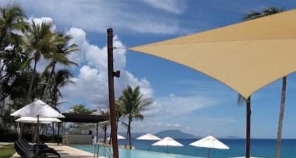 Beachfront Condo Airport transport incl