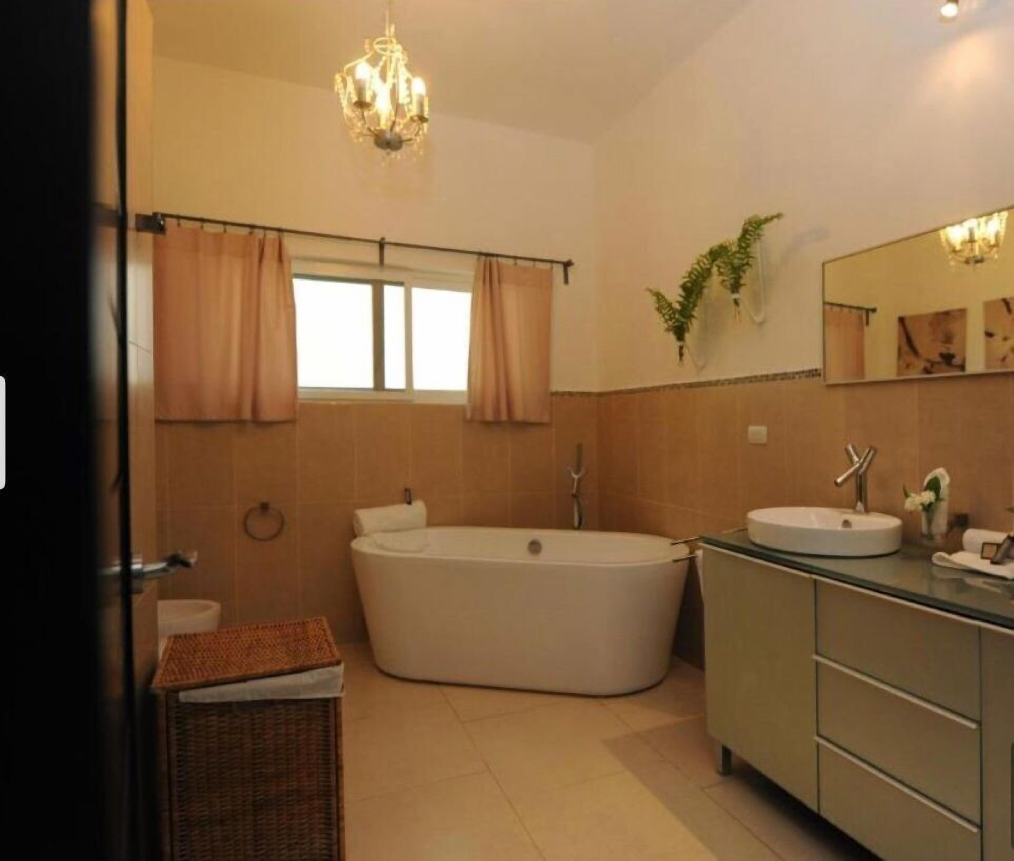 Căn hộ Cao cấp, bếp, sát bãi biển | Phòng tắm