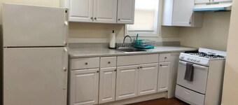 Large and private 3 bedroom and 1 bathroom apartment near Newark International Airport EWR and New York City