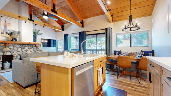 Interior - Bigwood #45 (2-Bedroom Condo) with Pool by RedAwning (Mammoth Lakes)