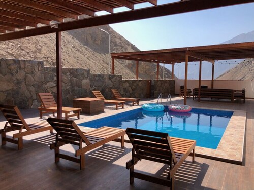 Spacious 3-bedroom and 2 bathroom home with private pool and patio and free Wi-Fi