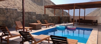 Spacious 3-bedroom and 2 bathroom home with private pool and patio and free Wi-Fi