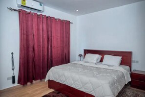 2 sovrum, strykjärn/strykbräda, wi-fi och sängkläder