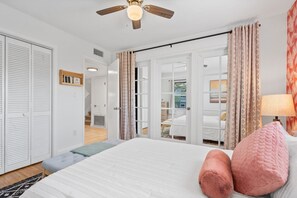 3 chambres, fer et planche à repasser, Wi-Fi, draps fournis