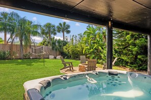 Bain à remous extérieur