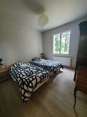 3 chambres, bureau, fer et planche Ă repasser, Wi-Fi gratuit