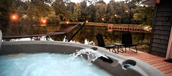 Cozy Lakefront Cottage with Hot Tub on 25-Acre Private Retreat