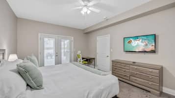 6 bedrooms, iron/ironing board, free WiFi, bed sheets