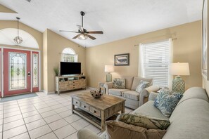Smart TV - Sand Castle Dream! 10 Min to Publix Sports Complex (Panama City)