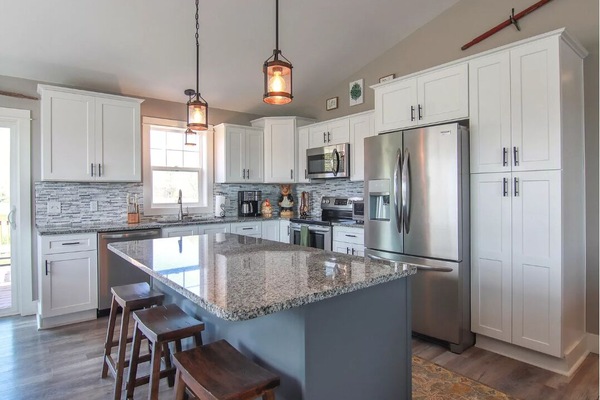 Frigorífic, microones, forn i placa de cuina