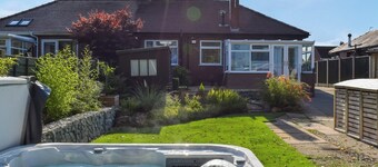 2 bedroom accommodation in Sandbach