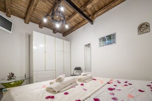 2 chambres, fer et planche à repasser