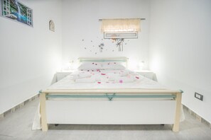1 Schlafzimmer, Bügeleisen/Bügelbrett