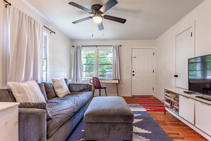 Smart TV - Waco's Little Gem (Waco)