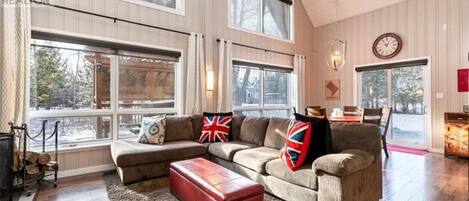 Smart TV, fireplace, foosball, table tennis