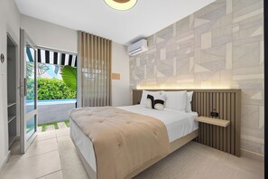 Habitación estándar | Ropa de cama de alta calidad y caja de seguridad en la habitación 