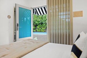 Standard Room | Premium bedding, in-room safe, blackout drapes, iron/ironing board