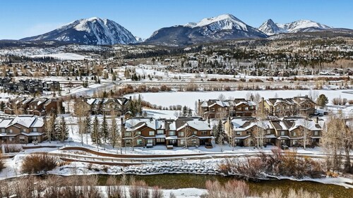 Riverside Retreat w/ Private Hot Tub & Mountain Views