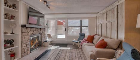 Televisor intel·ligent i llar de foc