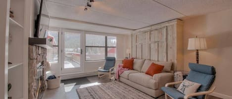 Smart-TV, Kamin