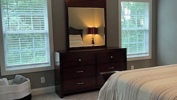 4 bedrooms, iron/ironing board, travel cot, WiFi