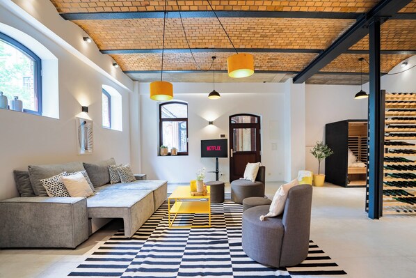 Interior - Luxus Loft 100qm - Sauna - 4 Personen - Parkplatz - Zentral (Wiesbaden)