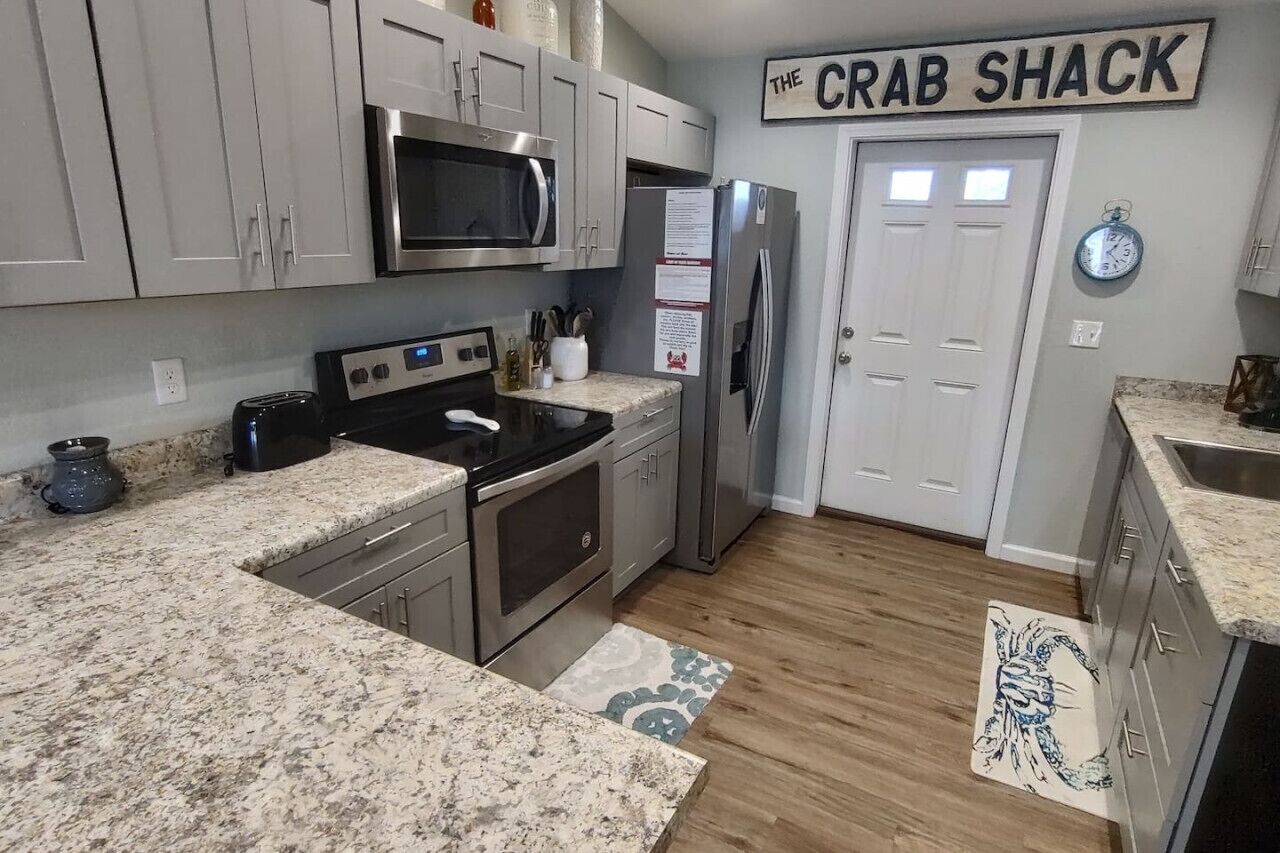 冰箱、微波炉、烤箱、炉灶