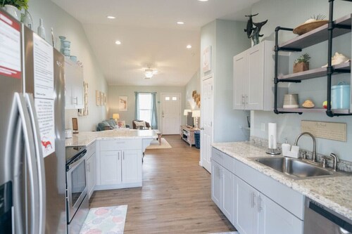 Shrimp Shack - Close to Downtown & Beaches - King Bed - Boat Parking - NO Pet Fees !