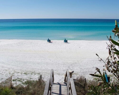 Turtles Nest - Close to Downtown & Beaches - King Bed - Boat Parking - NO Pet Fees !