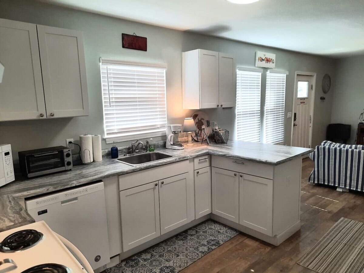 冰箱、微波炉、烤箱、炉灶