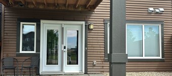 Juanu’s Cozy Cove - Walkout Basement Suite
Family Friendly
15mins from Airport