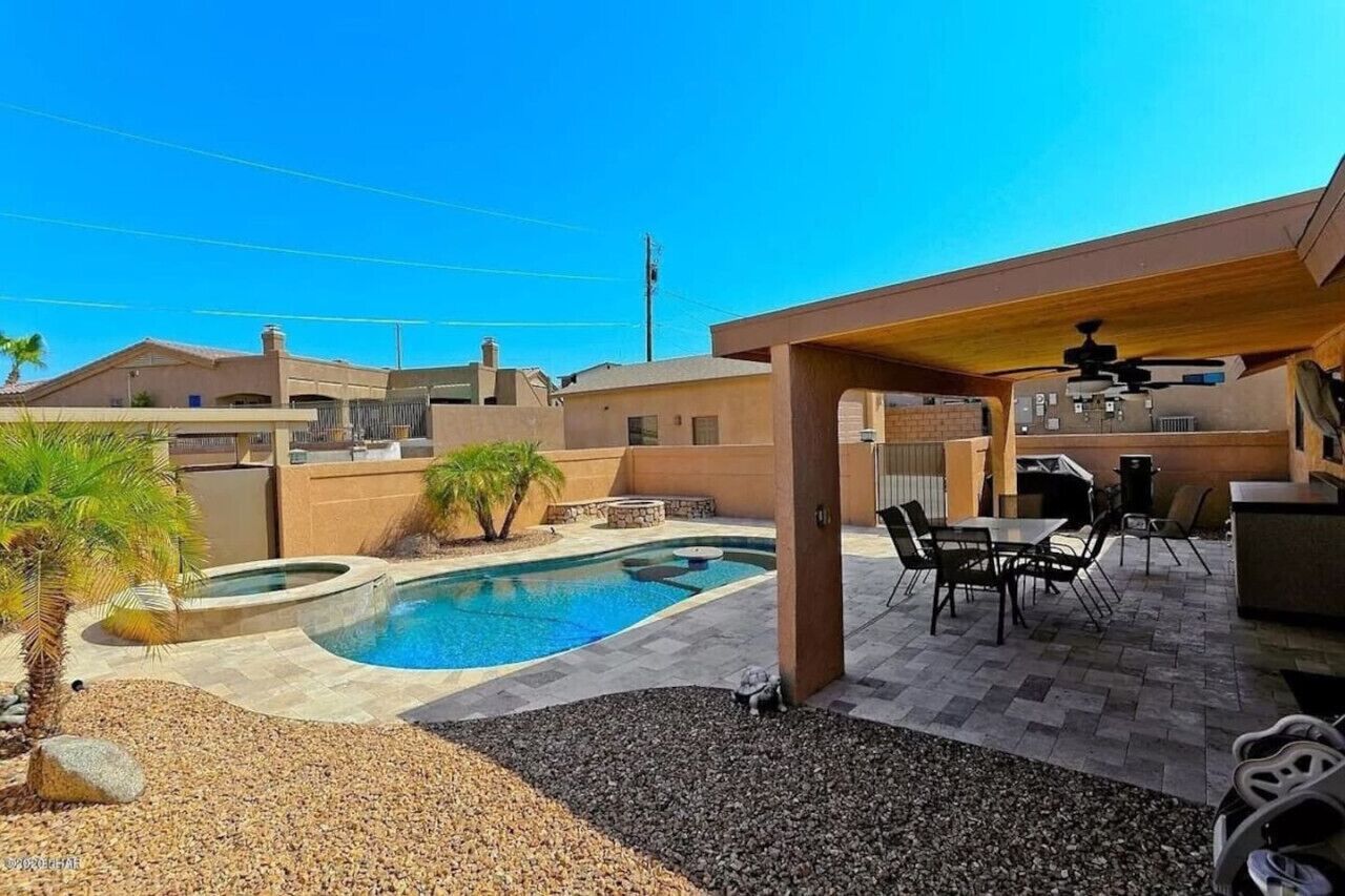 Una piscina techada