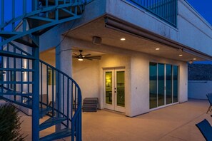 تفاصيل الفندق من الخارج