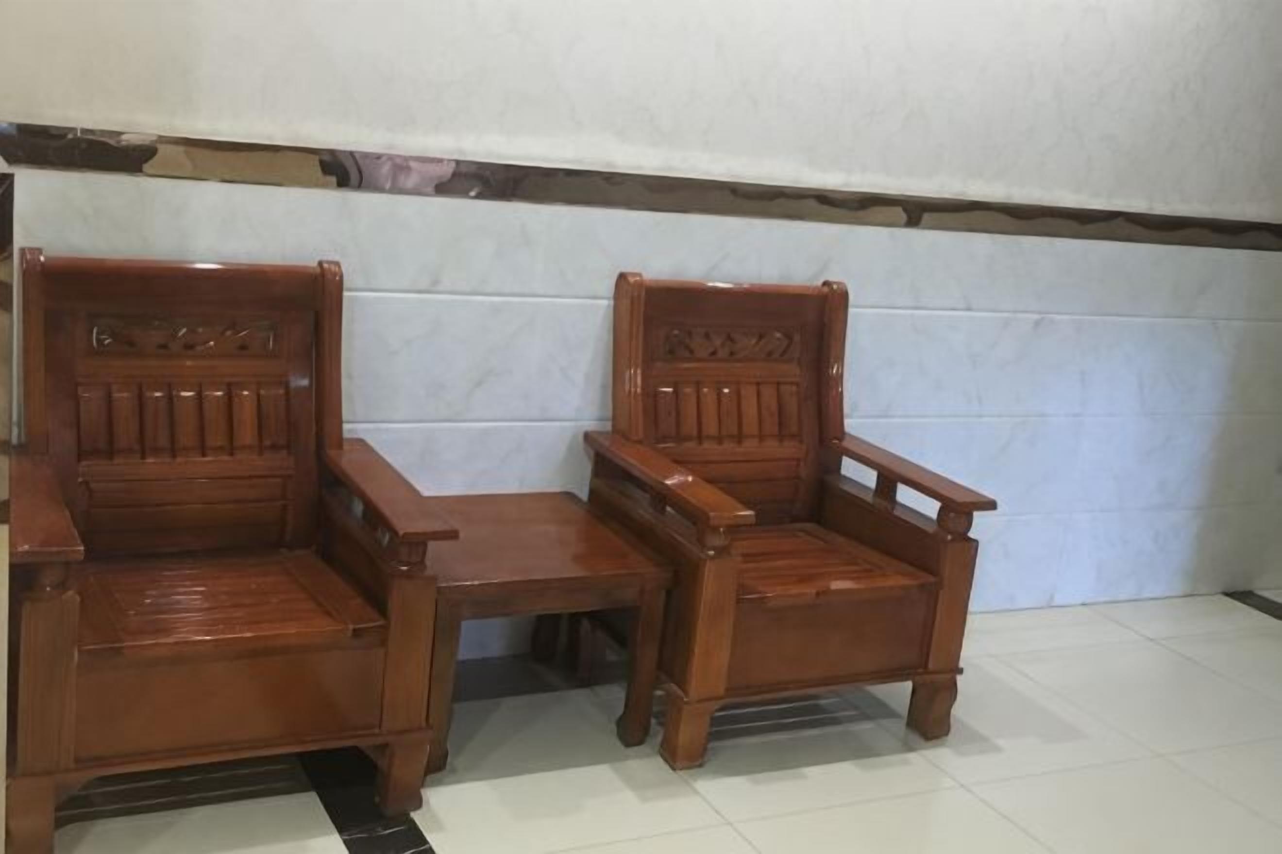 المنشأة من الداخل