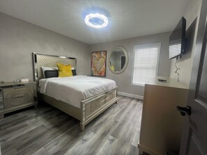 3 bedrooms, iron/ironing board, travel crib, free WiFi