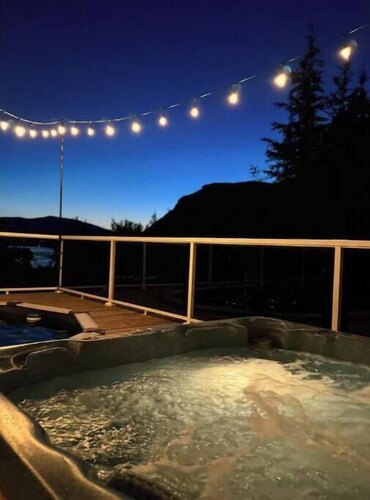 Mirabelle Farm - Acreage/Lake View/Pool/Hot Tub