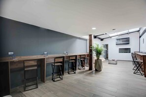 Business centre - XLiving Host & Rooms (Bogotá)