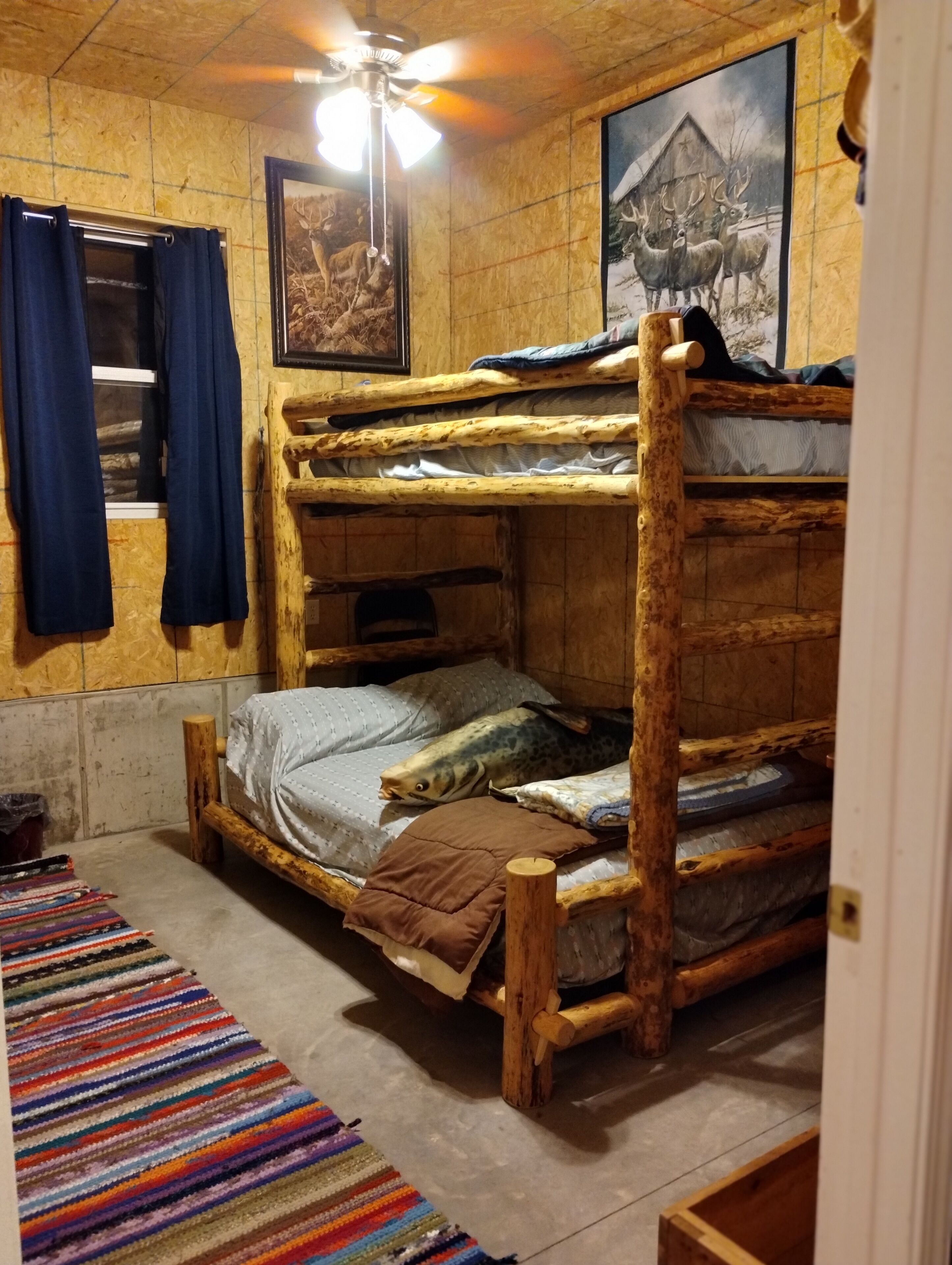 2 bedrooms, bed sheets