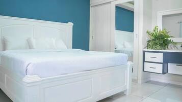 1 bedroom, laptop workspace, blackout curtains, iron/ironing board