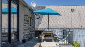 Outdoor dining - L'ouire - PERPEZAT - Gîte (PERPEZAT)