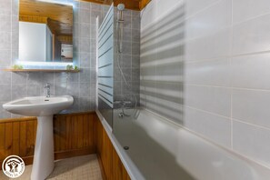 Shower - L'ouire - PERPEZAT - Gîte (PERPEZAT)
