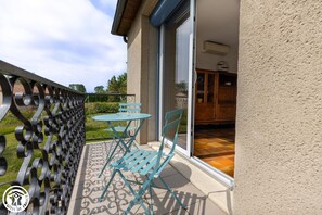 Outdoor dining - Parenthèse à la campagne (CHAMPS)