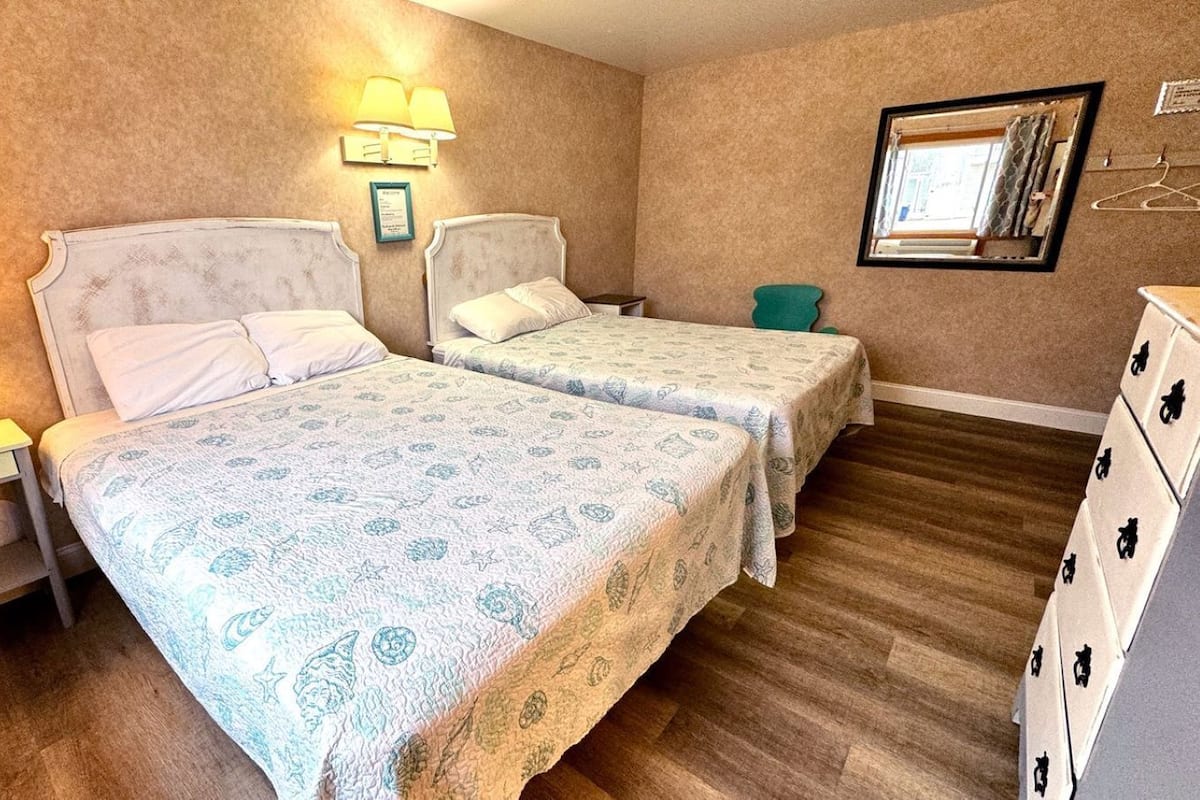 Room, 2 Queen Beds