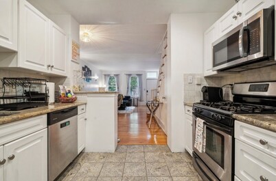 The Prime is an ideal retreat situated in the heart of Center City Philadelphia