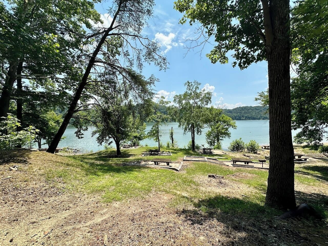 Lake Cumberland Marina-Cabin 106