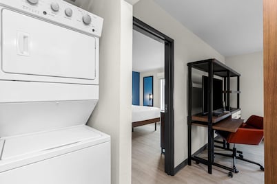 Everhome Suites Fayetteville near Fort Bragg